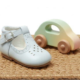 Sky Aaron Shoe